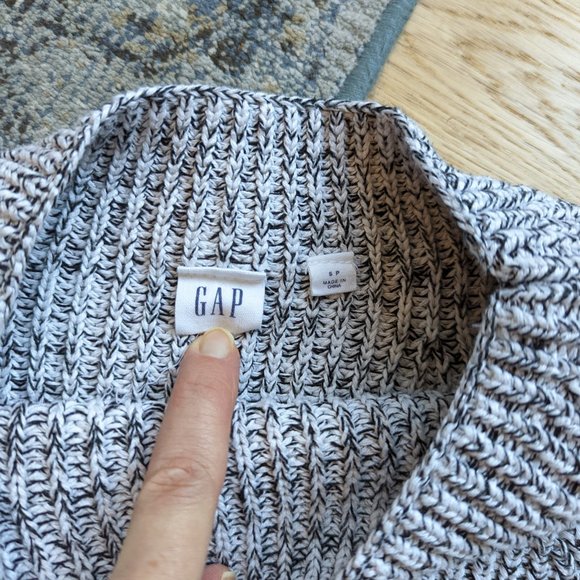 EUC Gap Balloon Sleeve Knit Sweater - Picture 4 of 4